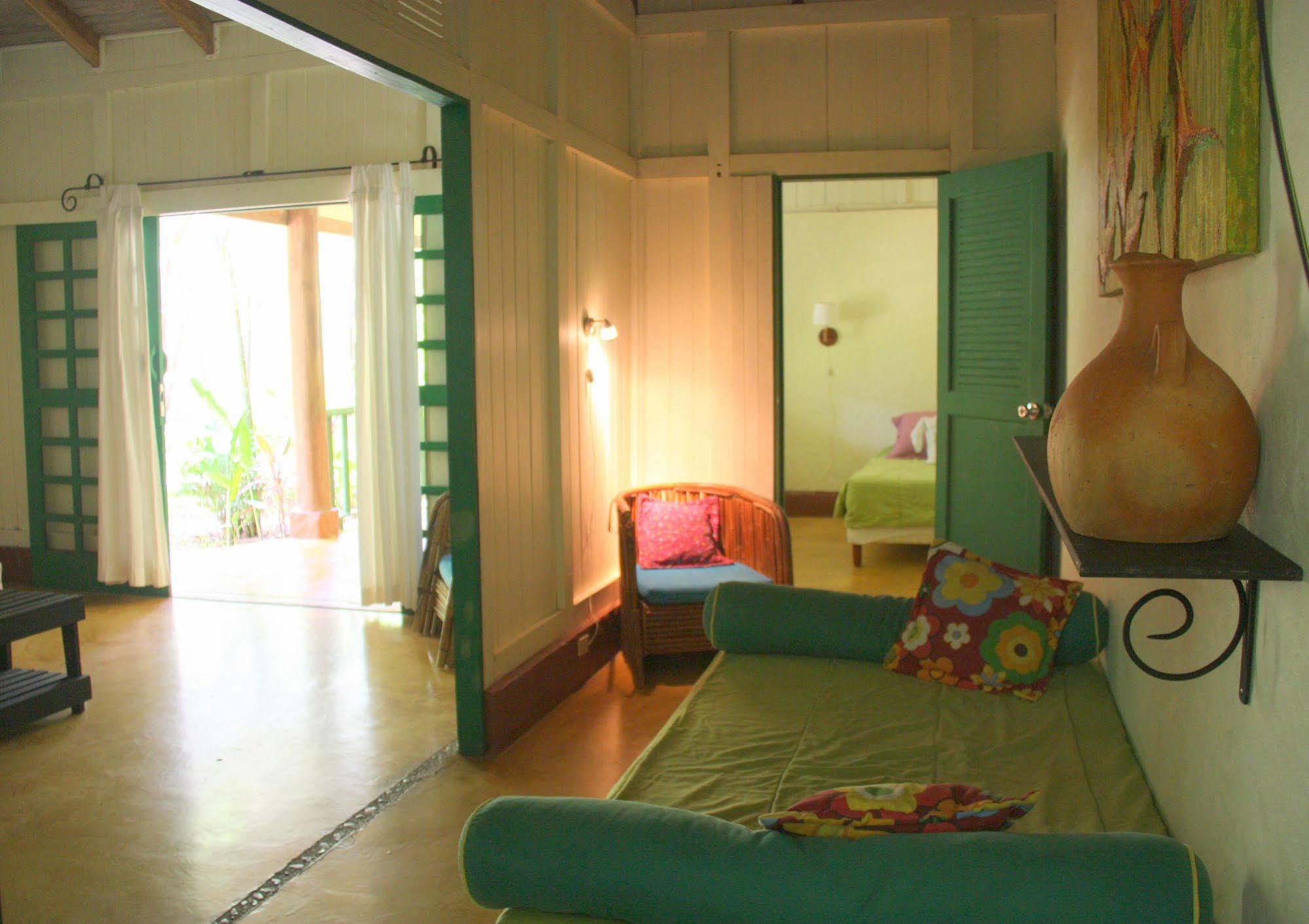 Hotel Villas Gaia Uvita Exterior photo
